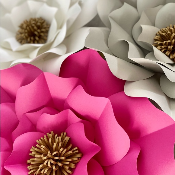 Paper Flower & Butterfly Decor - Picture 3 of 4